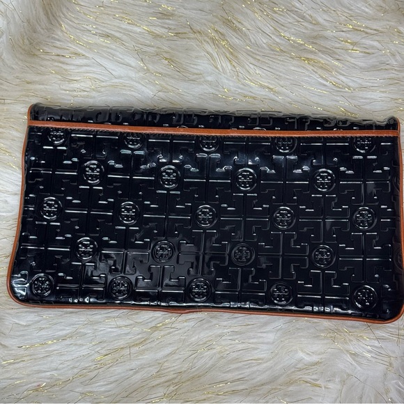 Tory Burch Black Clutch with Brown Logo Trim - Picture 2 of 9